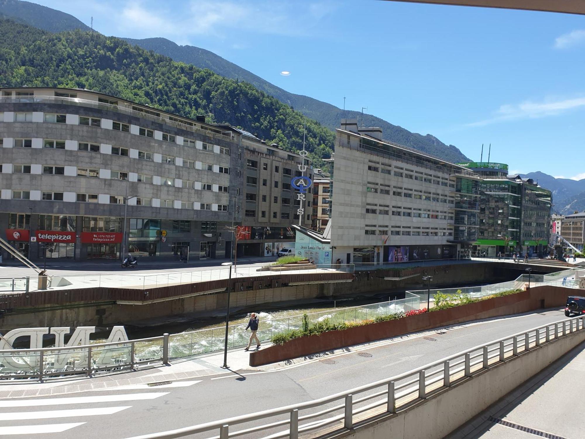 Апартаменты Centrico Loft En Andorra La Vella Con 2 Parkings Hut 5372 Экстерьер фото